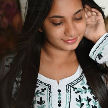 Did this photoshoot by recognised photographer and makeup artist from kerala and setlled in uk